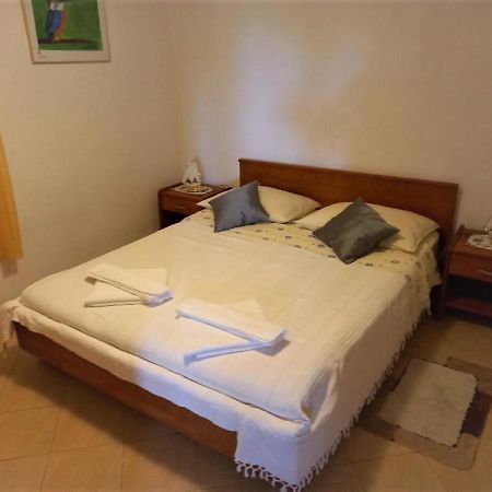 Apartmani Gracijela カルロバッグ エクステリア 写真