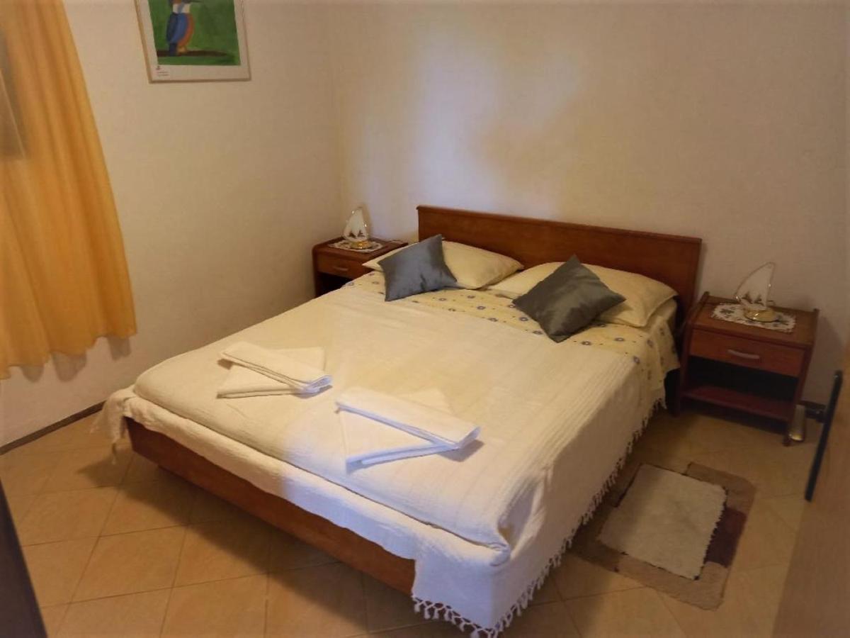 Apartmani Gracijela カルロバッグ エクステリア 写真