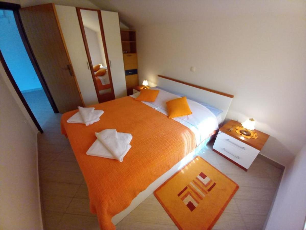 Apartmani Gracijela カルロバッグ エクステリア 写真
