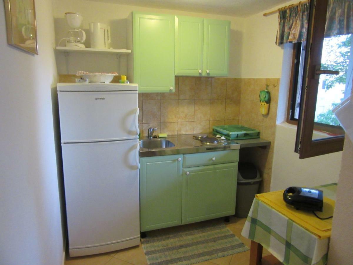 Apartmani Gracijela カルロバッグ エクステリア 写真